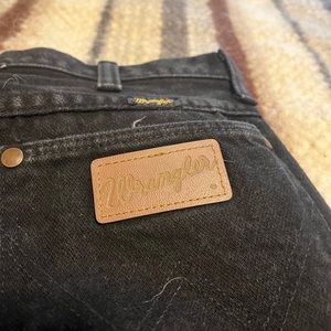 Wrangler black 30 x 34 jeans